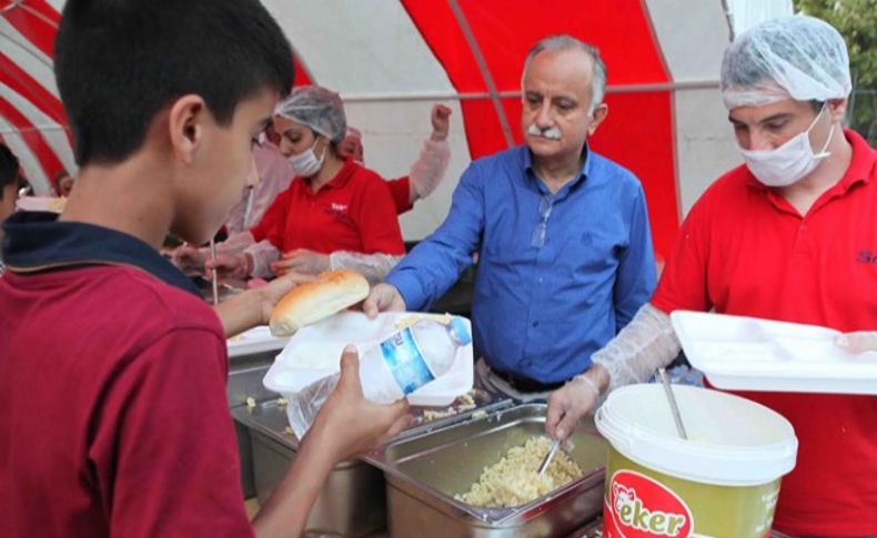 Bayraklı Ramazan’a hazır