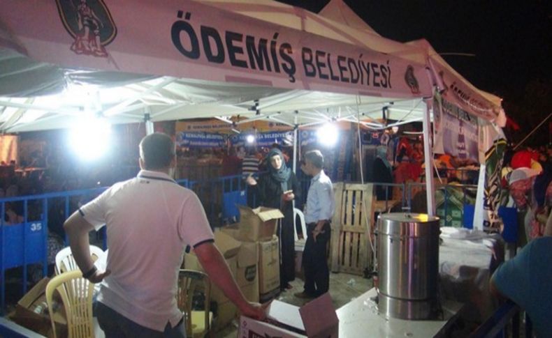 İlçe belediyeleri demokrasi nöbetinde