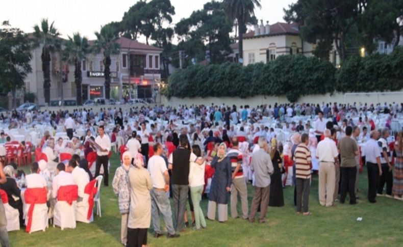 İmam hatiplilerden 3 bin kişilik iftar