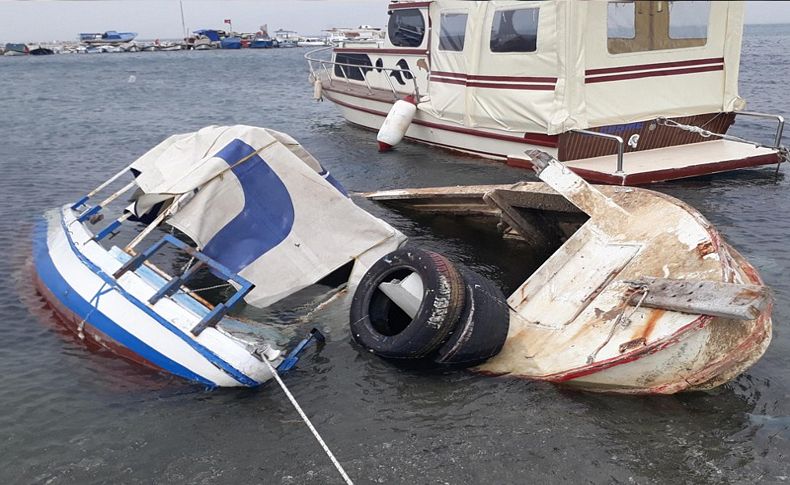 İnciraltı'nda 7 sandal su alarak yan yattı