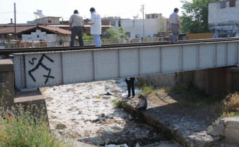 İşe giderken tren çarptı