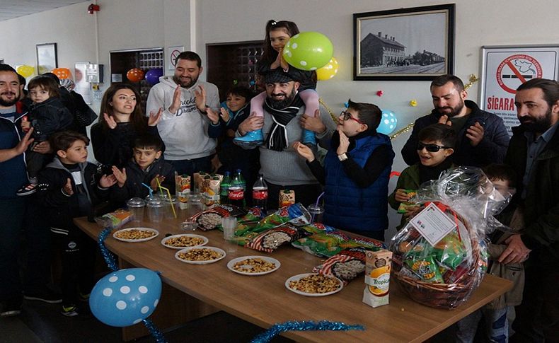 Metro işçilerinden İZBAN işçilerine jest