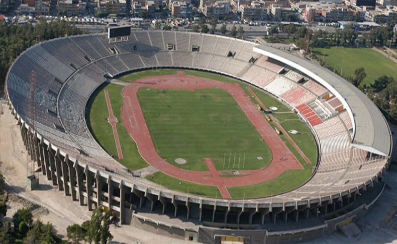 İzmir Atatürk Stadı'nda su ayıbı