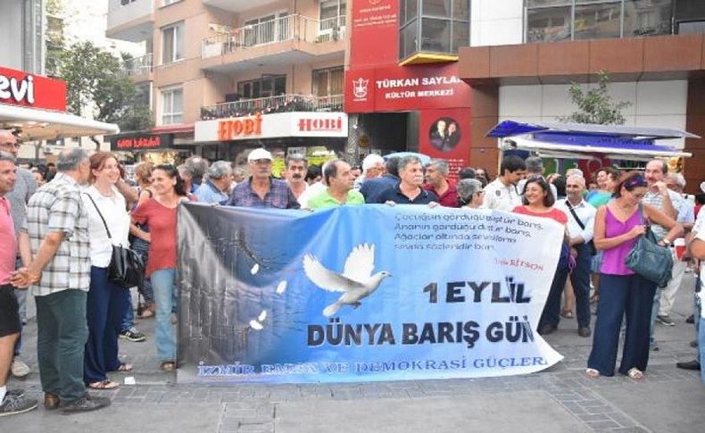 İzmir de, 1 Eylül Dünya Barış Günü kutlandı