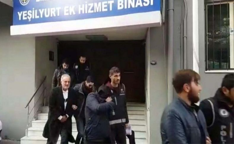 İzmir'de 8 göçmen kaçakçısı tutuklandı