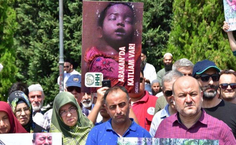 İzmir'de Arakan tepkisi