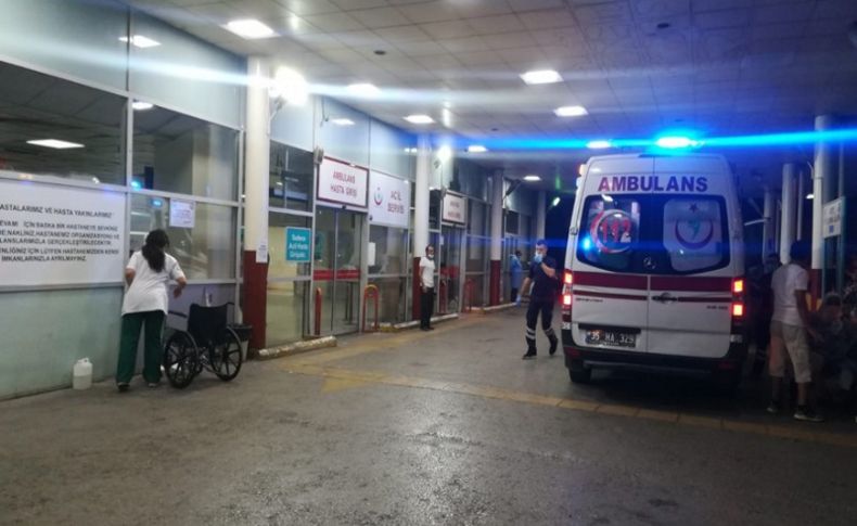 İzmir'de bıçaklı kavga: 2 ağır yaralı