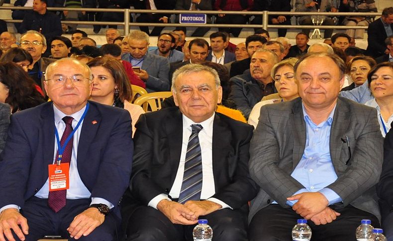 İzmir'de CHP'li delegeler gelecek hafta imza toplayacak