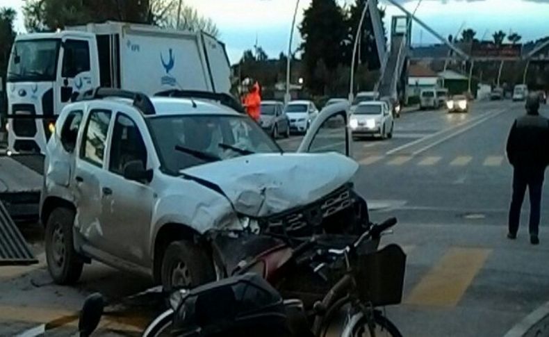 İzmir'de feci kaza: 13 yaralı!