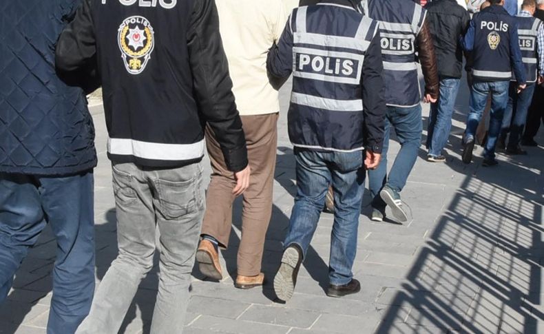 İzmir'de FETÖ operasyonu: 43 gözaltı