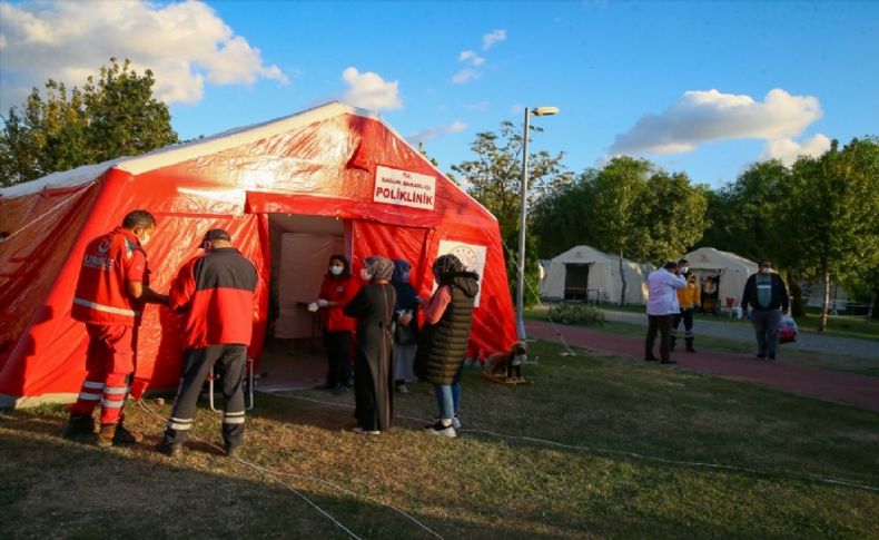 İzmir'deki çadır kentlerde 'Kovid-19' tedbirleri sürüyor