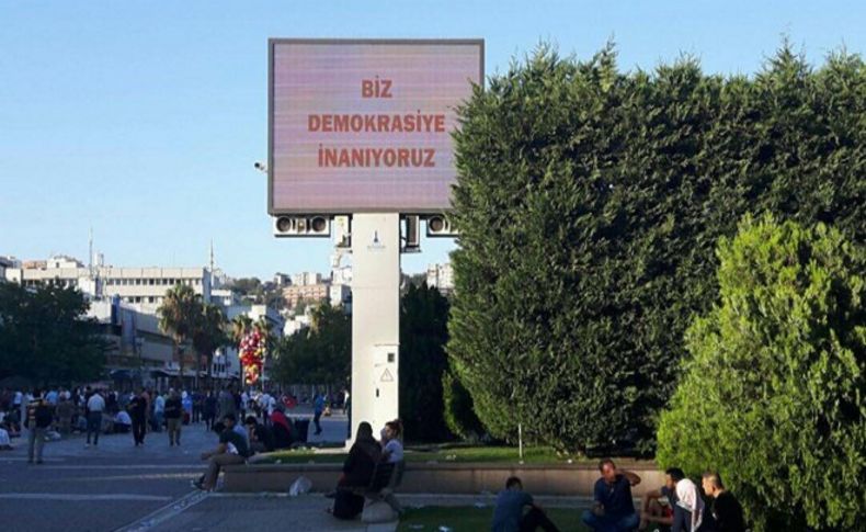 Büyükşehir'den 'Demokrasiye inanıyoruz' mesajı