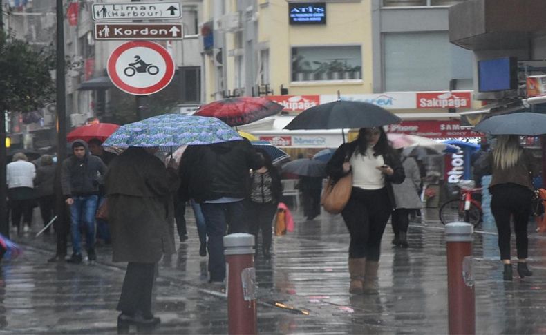 İzmir'e kuvvetli yağış ve fırtına uyarısı