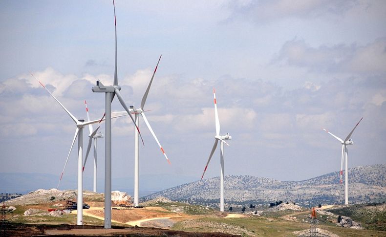 İzmir, Türkiye'nin enerjisine rüzgarıyla destek oluyor