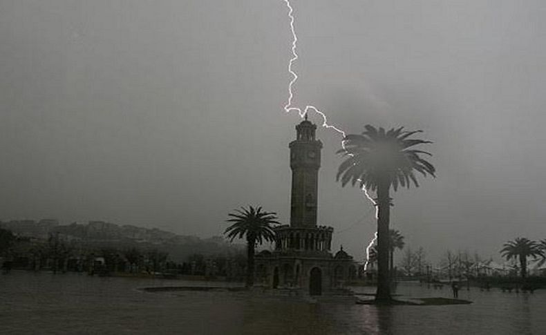 İzmir ve Manisa'da yağış rekoru