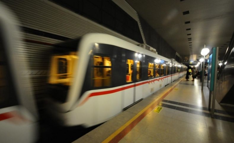 İzmir Metrosu’nda sefer sıklıkları arttı