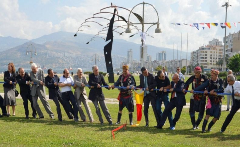 İzmir'de halatlar Kabotaj için çekildi