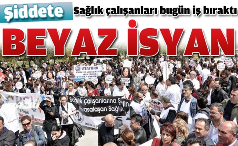 İzmir'de sağlık çalışanlarından şiddeti protesto eylemi