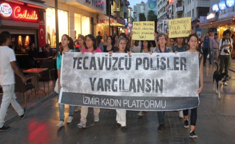 İzmirli kadınlar taciz ve tecavüz iddialarını protesto etti