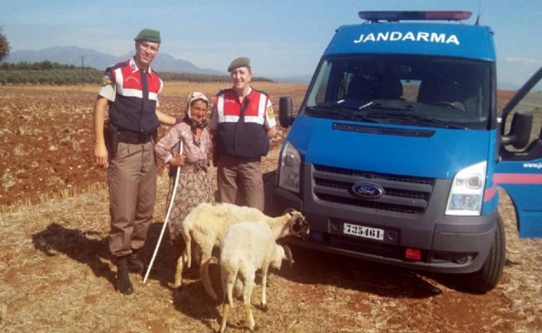 İzmir'de jandarmadan yaşlı kadını sevindiren operasyon