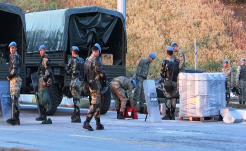 Jandarma, çevik kuvvete destek için Boğaziçi Köprüsü’nde konuşlandı