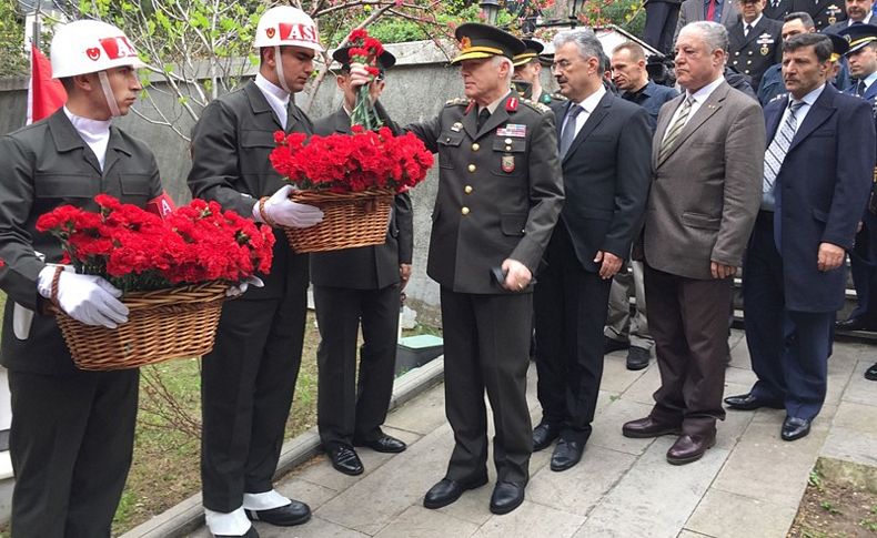 Kadifekale Şehitliği'nde 18 Mart töreni