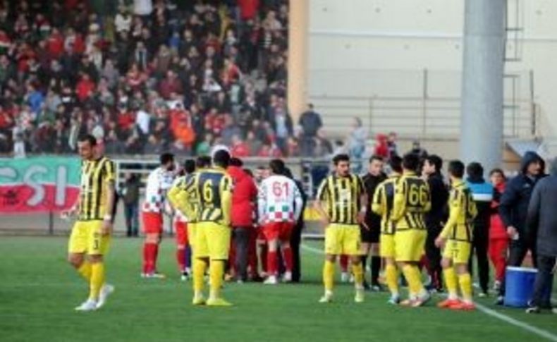 Olaylı derbi Kaf-Kaf’ın: 0-2