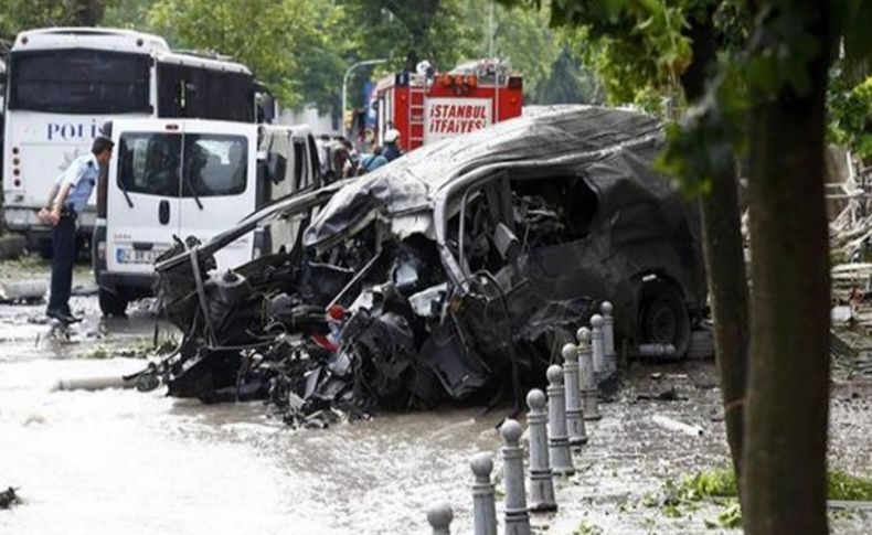 Çevik Kuvvet'e bombalı saldırı