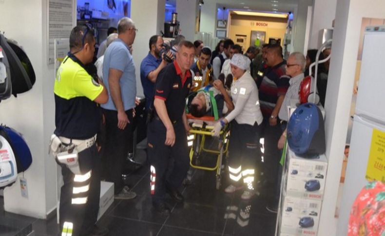 Nazilli'de asansör boşluğa düştü: 2 yaralı