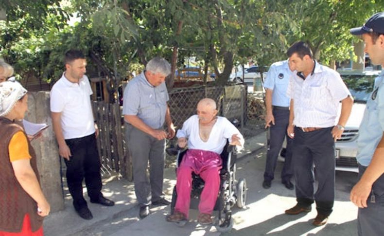 Kapaklı Belediyesi'nden engellilere tekerlekli sandalye yardımı