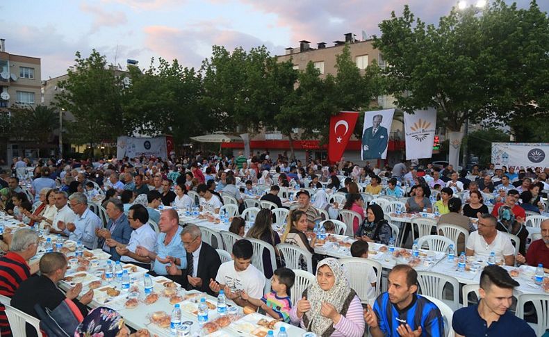 Karabağlar’da Ramazan dopdolu geçiyor