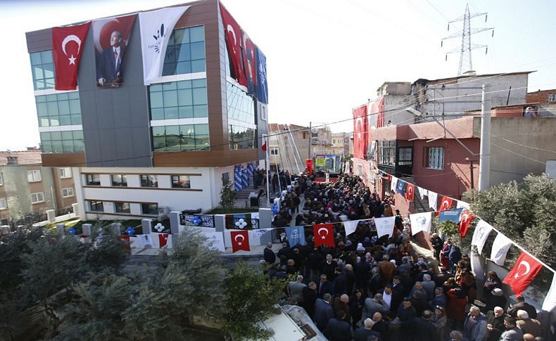 Karabağlar'da Semt Merkezi açıldı