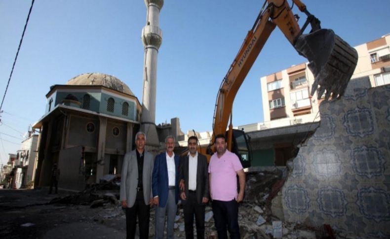 Karabağlar Belediyesi’nden  cami yapımına fiziki destek