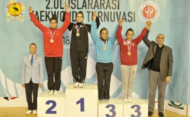 Karabağlar Taekwonda  Takımı’nın büyük başarısı