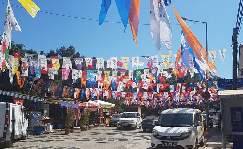 Karaburun’da ‘bayraklama’ krizi