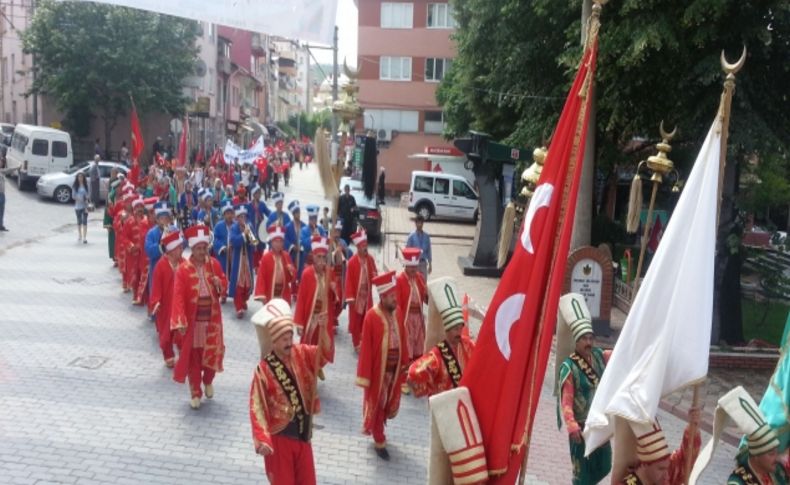 Karagöz Şenlikleri büyük halk yürüyüşü ile başladı