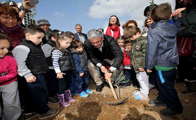 Karşıyaka’da fidan dikmeyene ruhsat yok