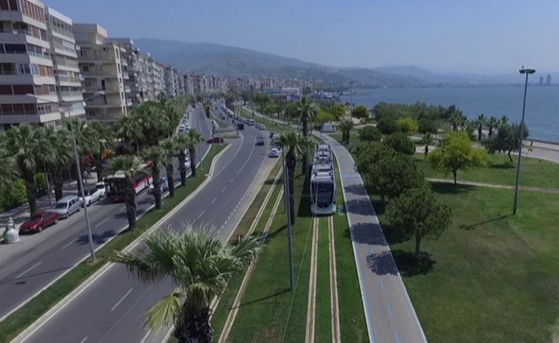 Karşıyaka'da Tramvay güzergahındaki otobüs hatları yeniden düzenlendi