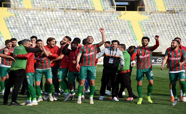 Karşıyaka Play-Off'a bileniyor