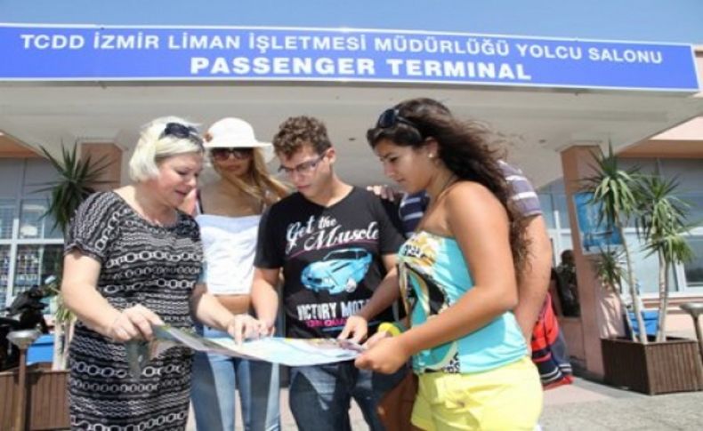 Karşıyaka 66 ülkeden gelen turistleri ağırladı