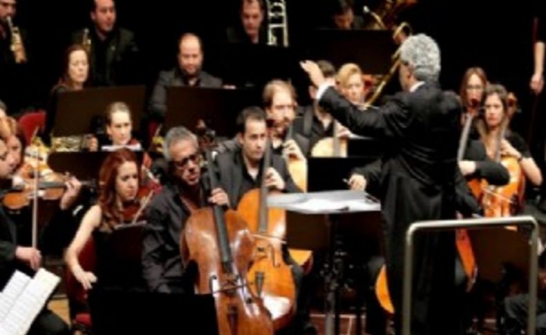 Karşıyaka Flormani'den muhteşem konser