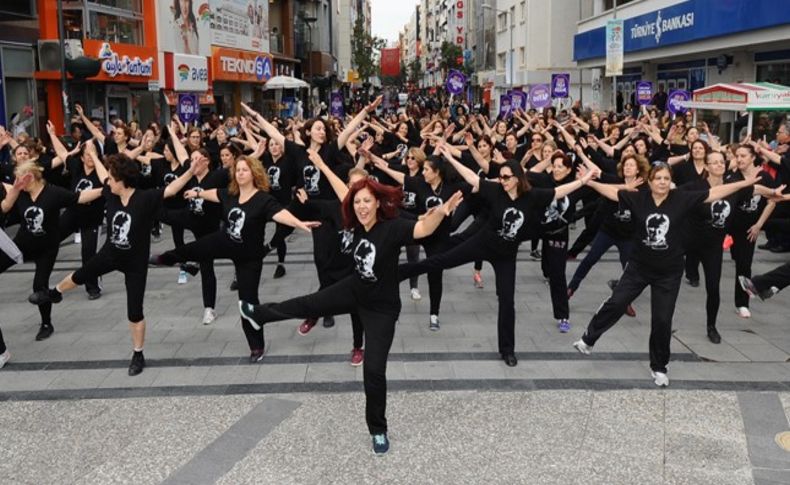 Karşıyaka'da dolu dolu 8 Mart