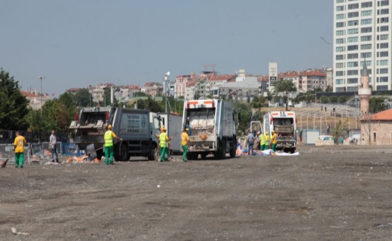 Kazlıçeşme'den 35 kamyon çöp toplandı