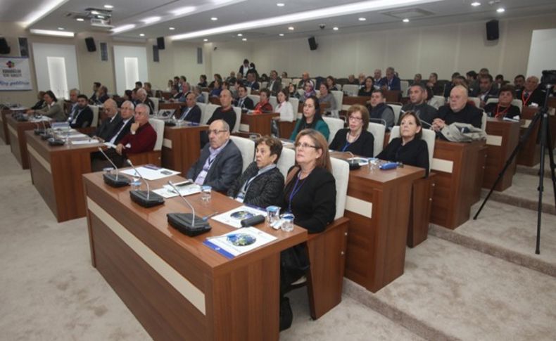 Karabağlar Mahalle Meclisleri Çalıştayı'na yoğun ilgi