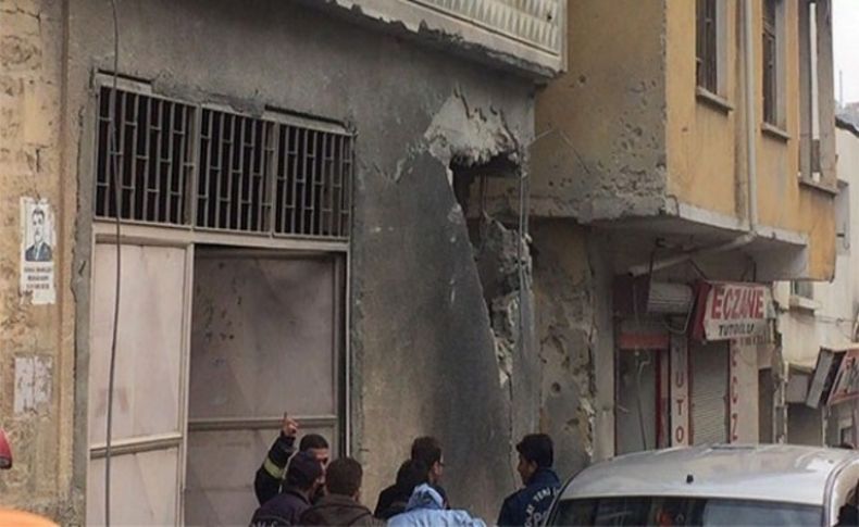 Kilis'te bir ev Suriye'den vuruldu!