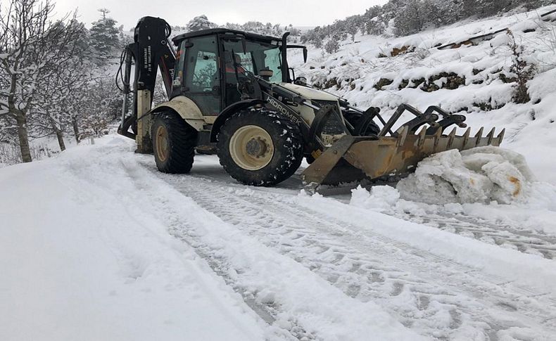 Kiraz'da karla mücadele