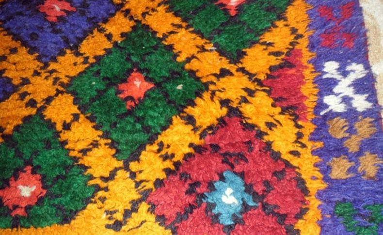 Kızlar artık sevdiğine kilim dokumuyor