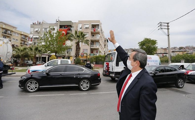 Konak Belediyesi’nden coşkulu 23 Nisan turu