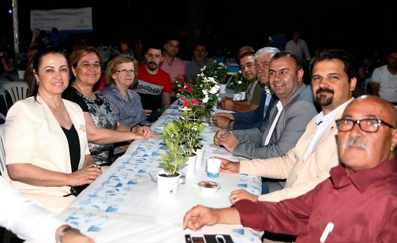 Konak iftar sofrasına İsmetpaşa'da devam etti! Önce açılış sonra iftar