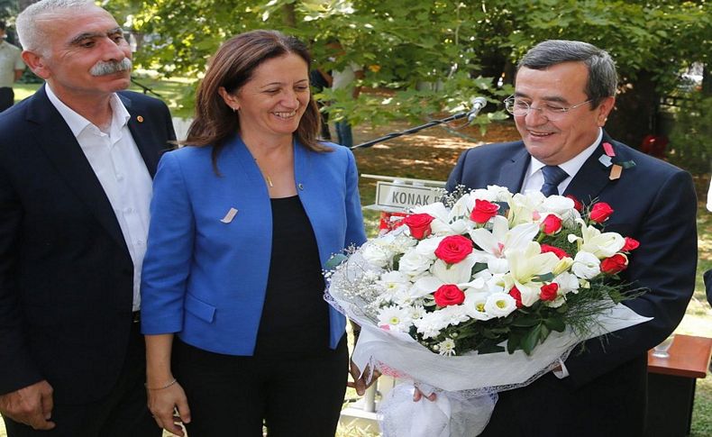 Konak’ta KHK’lıların yüzünü güldüren sözleşme